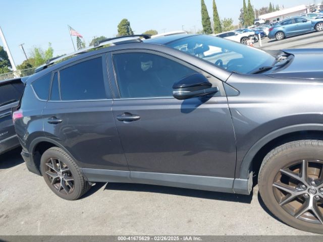 JTMNFREV3GJ070674 Toyota RAV4 SE