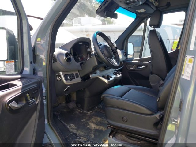 W1X4EBHY2NP453575 Mercedes-Benz Sprinter 2500 Standard Roof V6