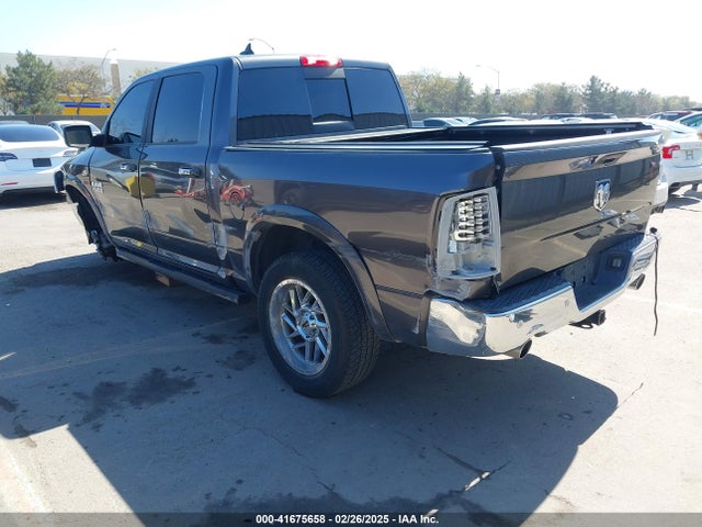 1C6RR7NM5HS881514 RAM 1500 Laramie  4x4 5'7 Box