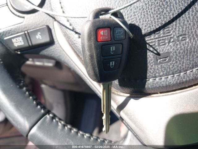 2T3WFREV5GW299640 Toyota Rav4 Xle