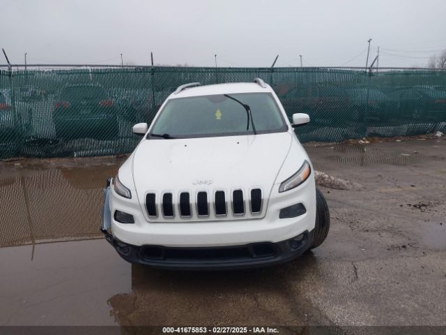1C4PJMCB3GW193834 Jeep Cherokee Latitude