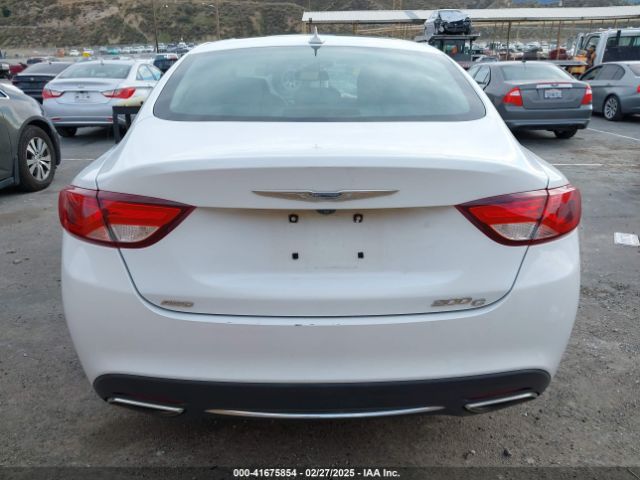 1C3CCCEG8FN674005 Chrysler 200 C