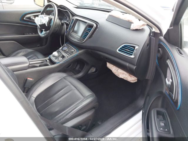 1C3CCCEG8FN674005 Chrysler 200 C