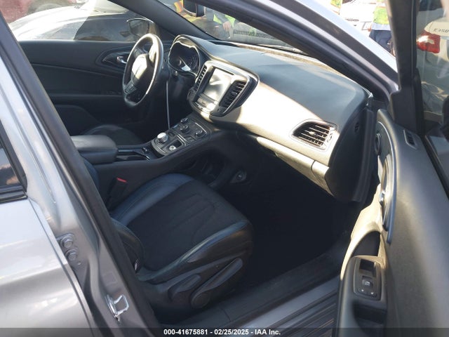 Chrysler 200 S 2016 1C3CCCBB9GN195893 Image 5