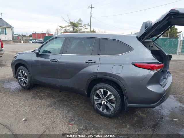 5TDGZRBH1LS032856 Toyota Highlander Xle