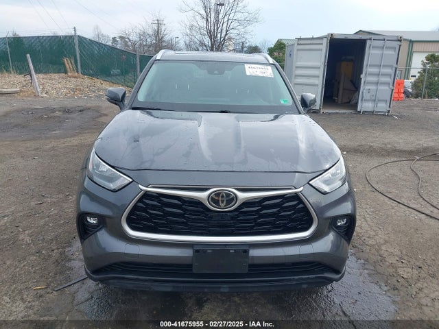 5TDGZRBH1LS032856 Toyota Highlander Xle