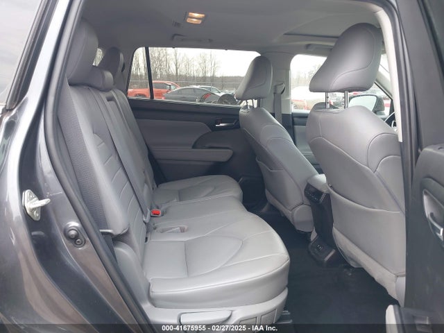 5TDGZRBH1LS032856 Toyota Highlander Xle