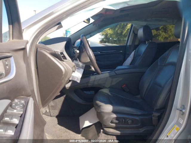 5GAERBKW8LJ125823 Buick Enclave Fwd Essence