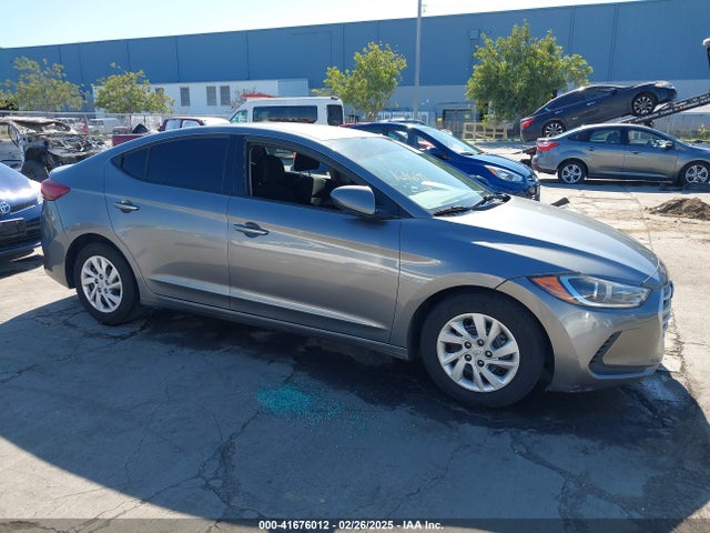 Hyundai ELANTRA SE 2018 5NPD74LF4JH317045 Image 1
