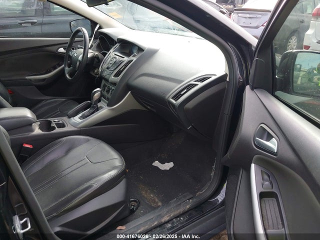 1FADP3F23EL215021 Ford FOCUS SE