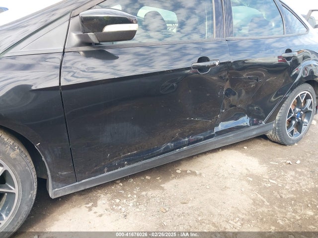 1FADP3F23EL215021 Ford FOCUS SE
