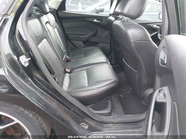 1FADP3F23EL215021 Ford FOCUS SE