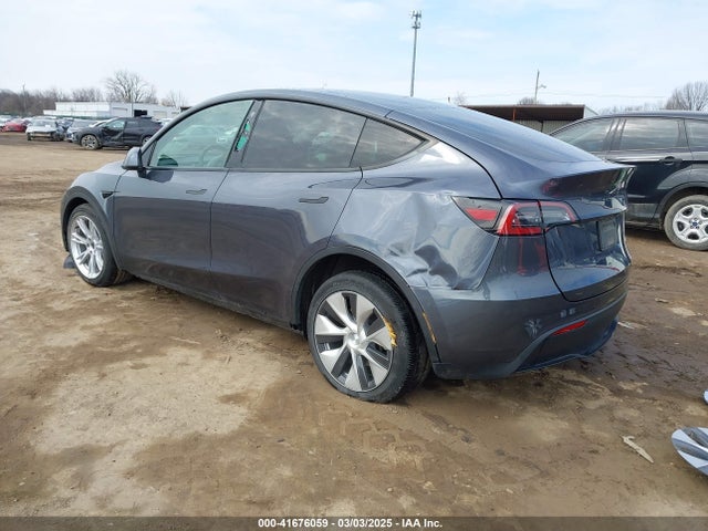 2023 TESLA MODEL Y 7SAYGDEE1PF755666 Photo 2