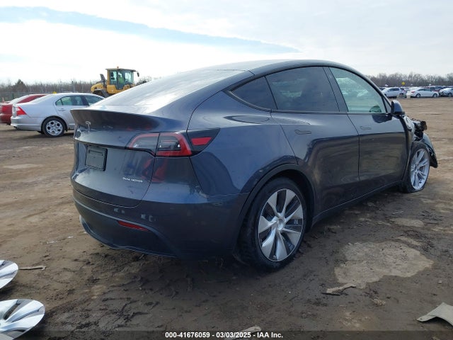 2023 TESLA MODEL Y 7SAYGDEE1PF755666 Photo 3