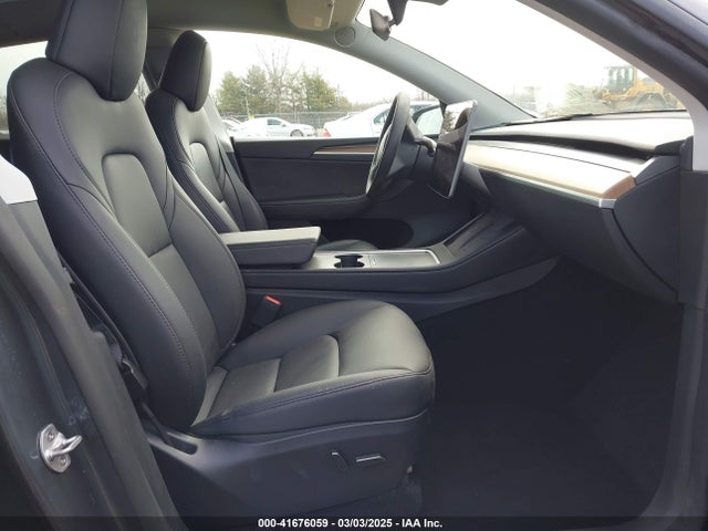 2023 TESLA MODEL Y 7SAYGDEE1PF755666 Photo 4