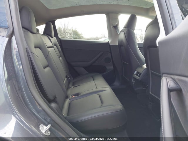 2023 TESLA MODEL Y 7SAYGDEE1PF755666 Photo 7
