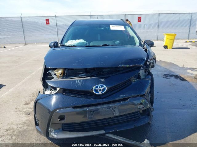 JTDZN3EU4GJ053830 Toyota Prius V Two