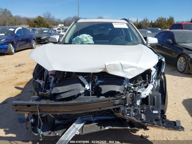 7MUDAABG0RV103515 Toyota Corolla Cross Xle
