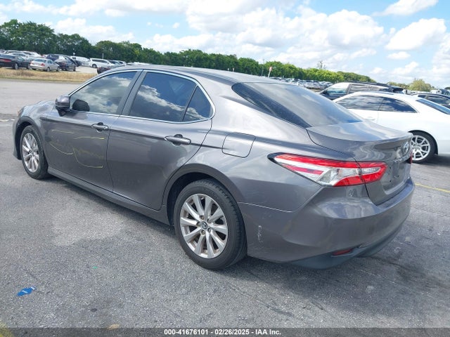 4T1B11HK3JU603533 Toyota CAMRY LE