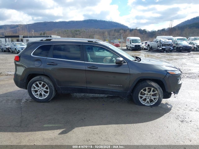 1C4PJMCS8GW253798 Jeep Cherokee Latitude