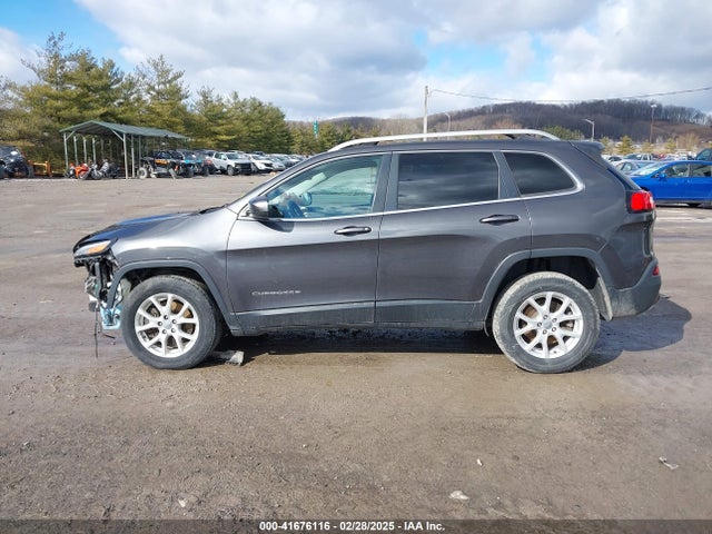 1C4PJMCS8GW253798 Jeep Cherokee Latitude