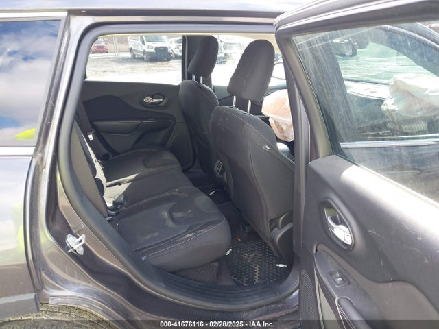 1C4PJMCS8GW253798 Jeep Cherokee Latitude