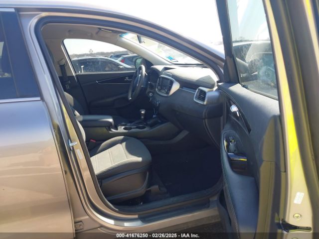 5XYPG4A39KG496696 KIA Sorento 2.4l L