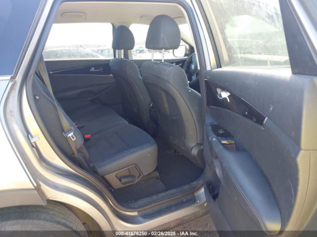 5XYPG4A39KG496696 KIA Sorento 2.4l L