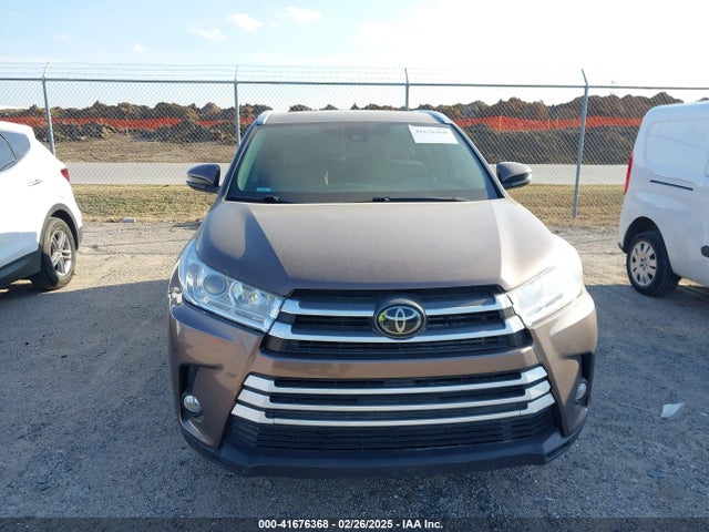 Toyota Highlander Xle 2018 5TDJZRFH9JS870730 Image 12