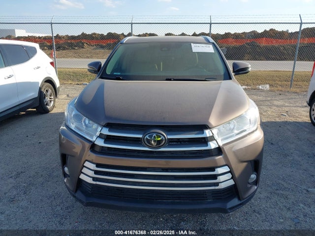 Toyota Highlander Xle 2018 5TDJZRFH9JS870730 Image 6