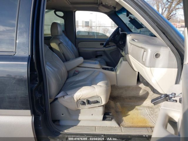 2000 GMC YUKON XL 1500 3GKFK16T3YG166679 Photo 4