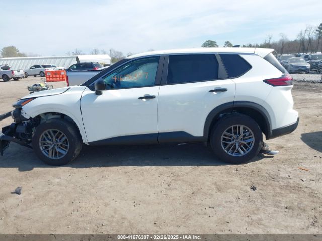 5N1BT3AB3RC677097 Nissan Rogue S Intelligent Awd