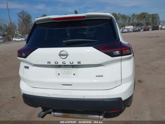 5N1BT3AB3RC677097 Nissan Rogue S Intelligent Awd