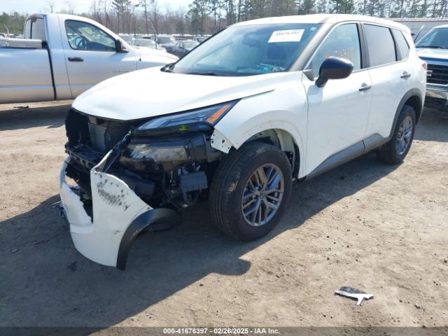 5N1BT3AB3RC677097 Nissan Rogue S Intelligent Awd