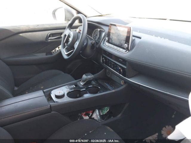 5N1BT3AB3RC677097 Nissan Rogue S Intelligent Awd