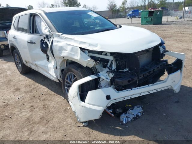 5N1BT3AB3RC677097 Nissan Rogue S Intelligent Awd