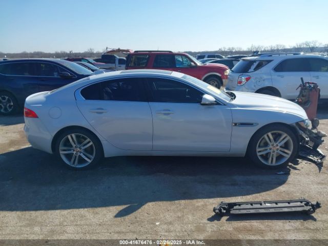 SAJAE4BV4HA962296 Jaguar Xe 35t Prestige