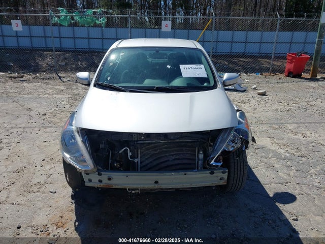 3N1CN7AP4KL878414 Nissan Versa 1.6 Sv