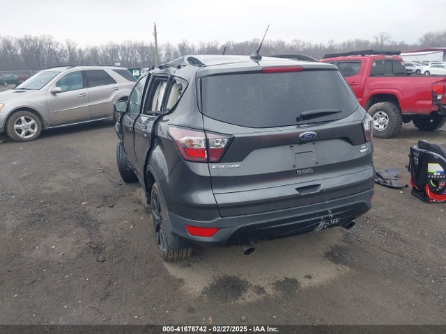 1FMCU9GD6JUB97874 Ford ESCAPE SE