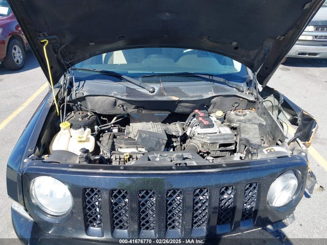 1C4NJPBA8FD235393 Jeep Patriot Sport