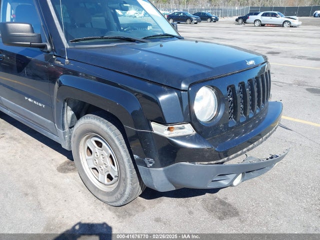 1C4NJPBA8FD235393 Jeep Patriot Sport