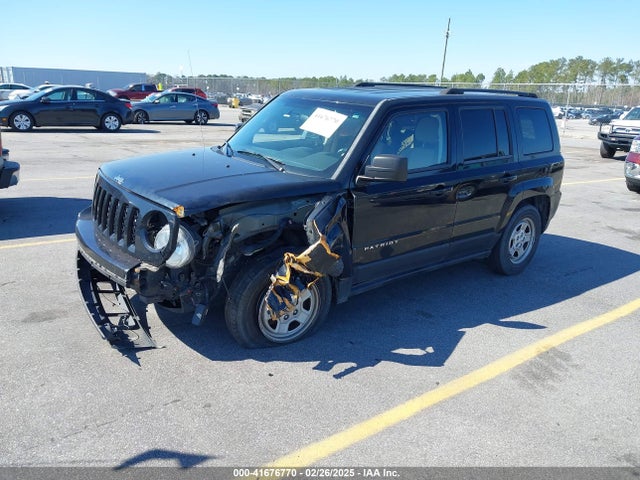 1C4NJPBA8FD235393 Jeep Patriot Sport