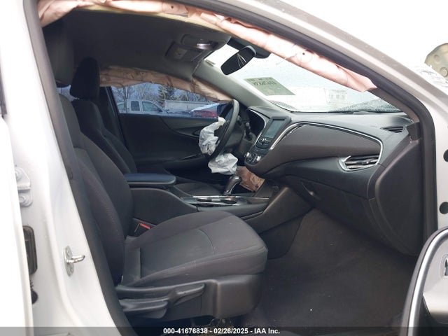 1G1ZE5STXHF183423 Chevrolet MALIBU 1LT