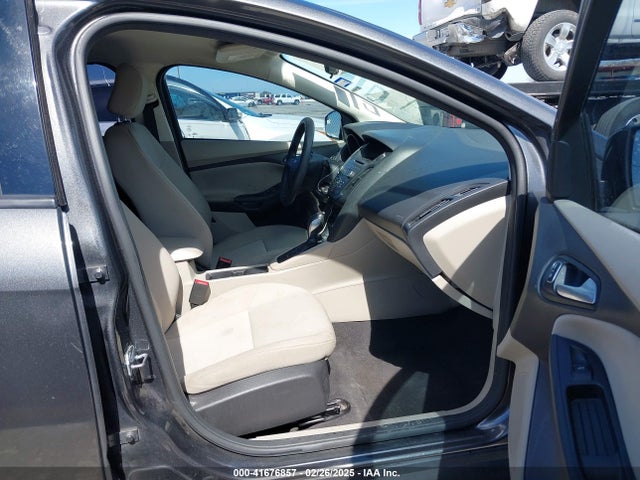 Ford FOCUS SE 2017 1FADP3F25HL249059 Image 5