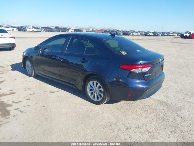 Toyota COROLLA LE 2022 5YFVPMAE1NP362421 Image 3