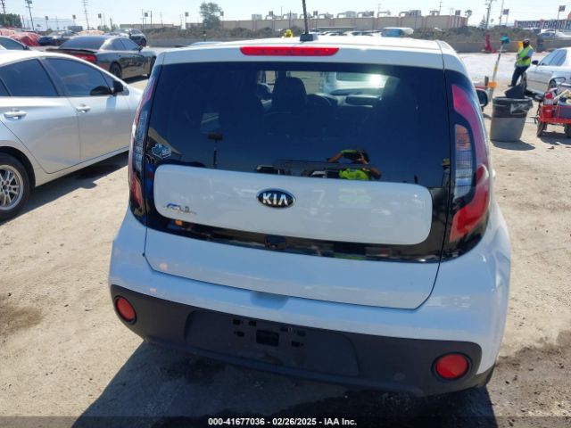KNDJN2A2XJ7535413 KIA Soul