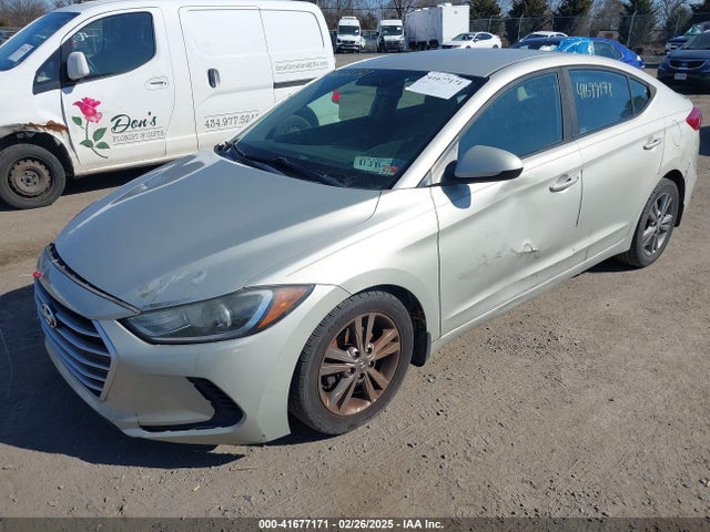 5NPD84LF9HH177016 Hyundai ELANTRA SE