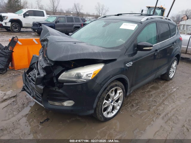 1FMCU9J94EUA65593 Ford Escape Titanium