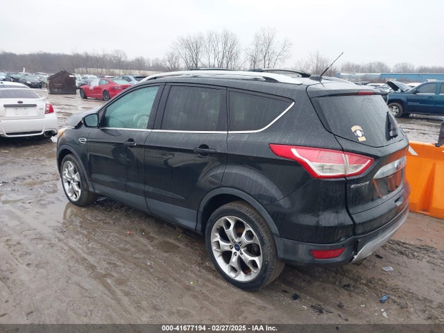 1FMCU9J94EUA65593 Ford Escape Titanium