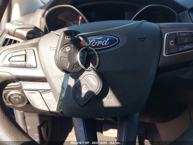 1FADP3FEXJL238431 Ford FOCUS SE